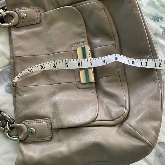 Coach - Picture 5 of 5